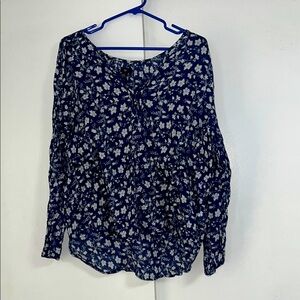 🍯 XL Gap Blue Floral Top (1-07)